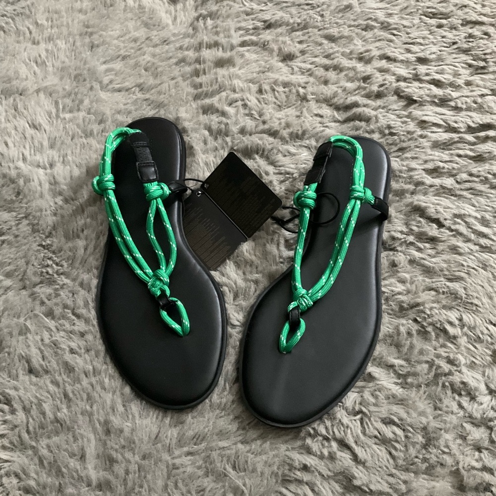 F21 NWT Black and Green Women's Sandals